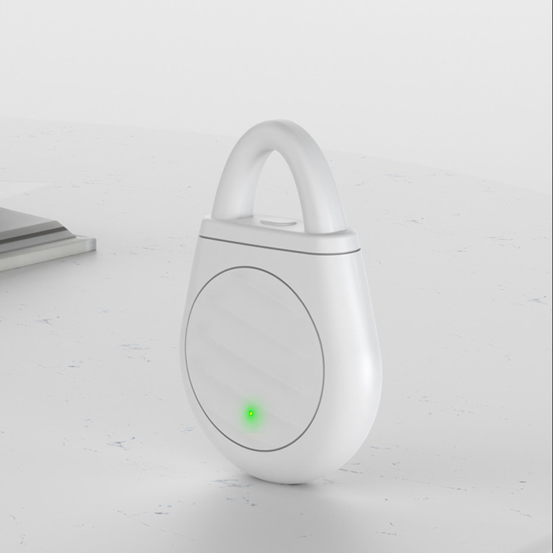 🔥Limited time offer Buy 3 get 1 free！🐦No more trouble from birds, beasts and locusts！Portable Ultrasonic Bird Repellent Keychain